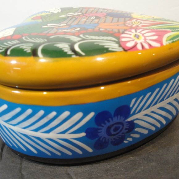 Trinket Box Souvenir from Puerto Vallarta Painted TerraCotta Heart Shap… - Picture 5 of 10